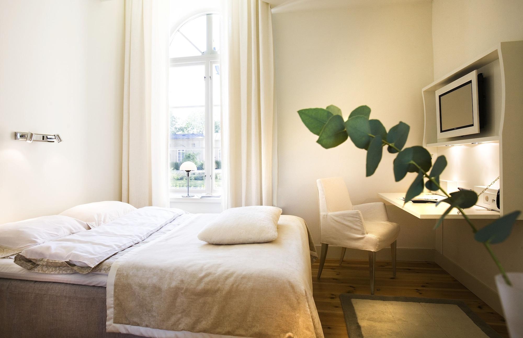 Ulfsunda Slott Hotel Stockholm Exterior photo