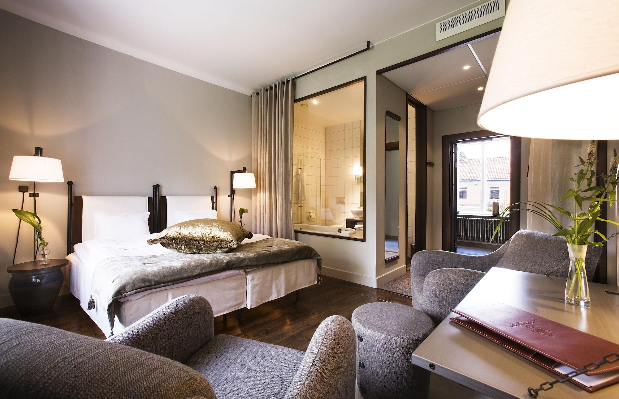 Ulfsunda Slott Hotel Stockholm Exterior photo